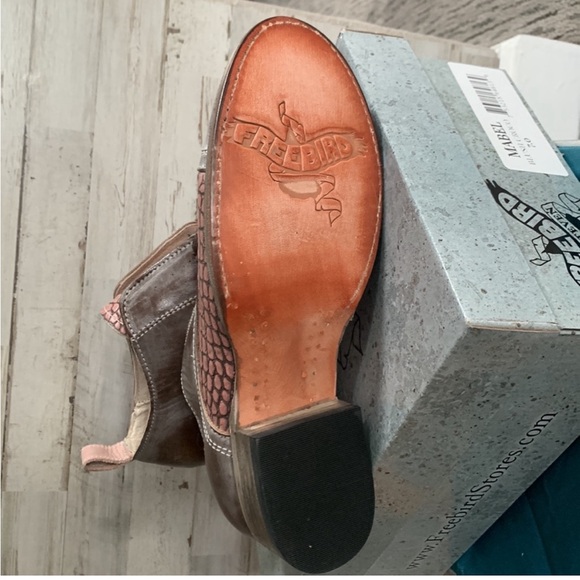 Freebird leather  pink croc with stone brown Mabel loafers size 7 - Picture 5 of 6